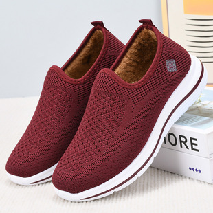 Middle-aged and elderly mother's shoes winter New slip-on fleece-lined thick old Beijing cloth shoes soft bottom warm snow boots for women