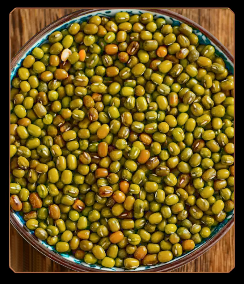 Mung Bean Lu Dou 500g Natural Sun Dried Whole Grains for Soup Congee and Summer Drinks in use
