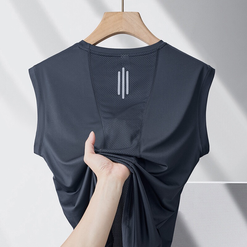 Summer lightweight breathable vest quick-dry ice silk sports tank top men's sleeveless t-shirt running fitness top Summer lightweight breathable vest quick-dry ice silk sports tank top men's sleeveless t-shirt running fitness top