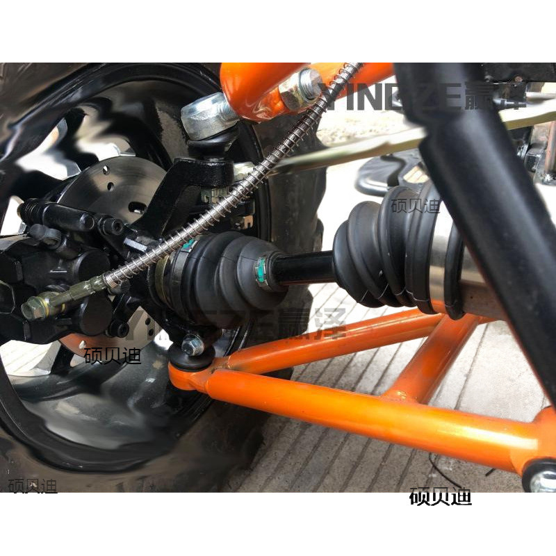 ゴーカートの部品を改造したビーチカー四駆前後の独立吊りシステムの歯は腕の羊の角を包みます。|undefined