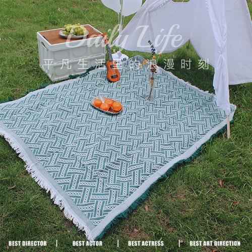 Ins-style fresh and minimalist picnic mat, camping tablecloth, outdoor lawn moisture-proof floor mat, tent gear blanket, shawl, and tablecloth