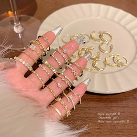 耳环;项链;耳钉