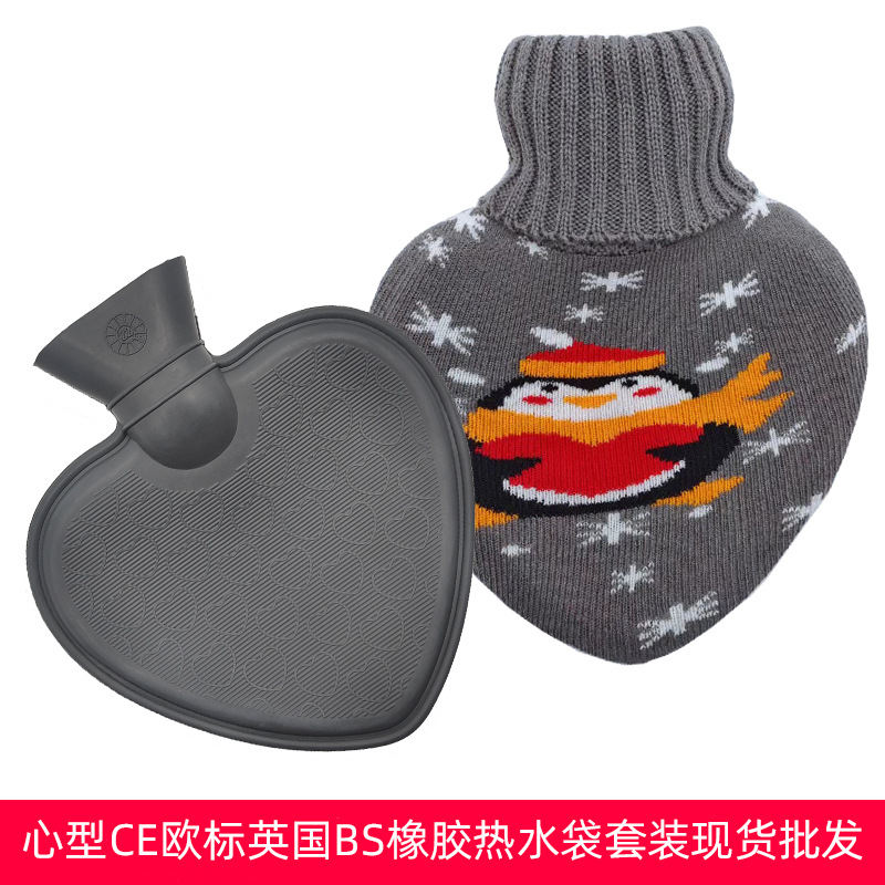 En stock lindo en forma de corazón mano más caliente bolsa de agua portátil creativo llenado de inyección de agua bolsa de agua caliente moda portátil bolso caliente al por mayor