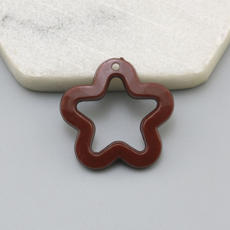 Color estrella de cinco puntas llavero acrílico colgante dopamina accesorios de joyería 30mm flor en forma de ciruela material