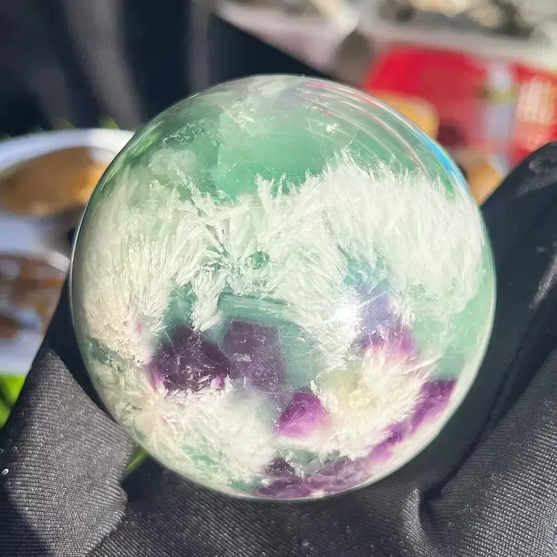天然羽毛萤石球摆件居家办公工艺品装饰球风水球东海水晶球批发