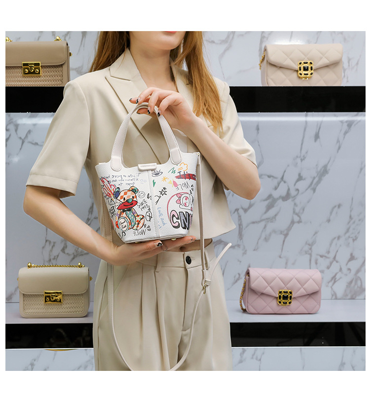 Little Bear Graffiti Basket Bucket for Women 2024 New High end Fashion Versatile Handheld Crossbody Bag_voghion.com