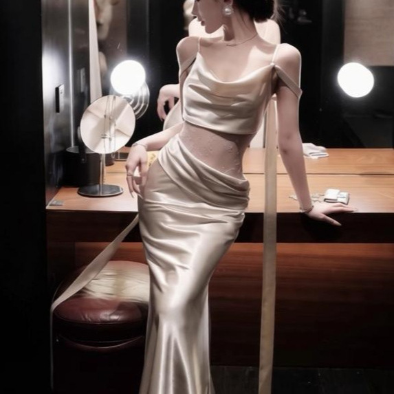 Champagne-Colored Satin Draped Collar Halter Dress for Women, High-End Backless Fishtail Long Dress, New Style Evening Gown for Banquets Champagne-Colored Satin Draped Collar Halter Dress for Women, High-End Backless Fishtail Long Dress, New Style Evening Gown for Banquets