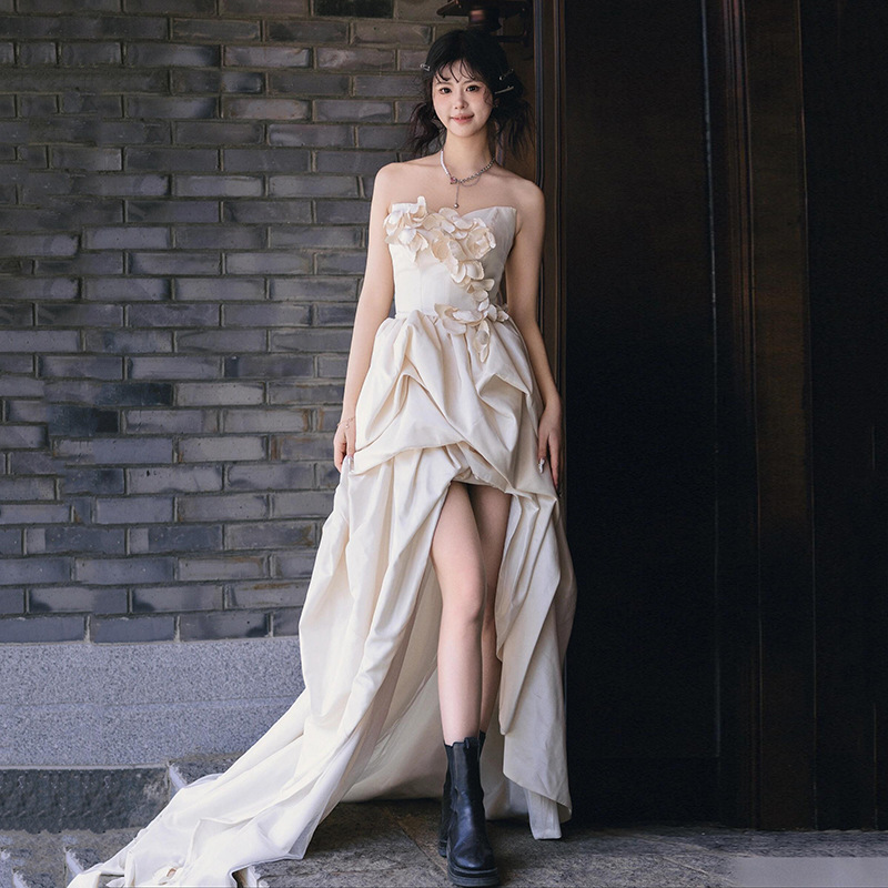 French Style Light Wedding Dress Bride Vintage Strapless Niche Short Front Long Back White Small Train Reception Gown_ecoleips.com