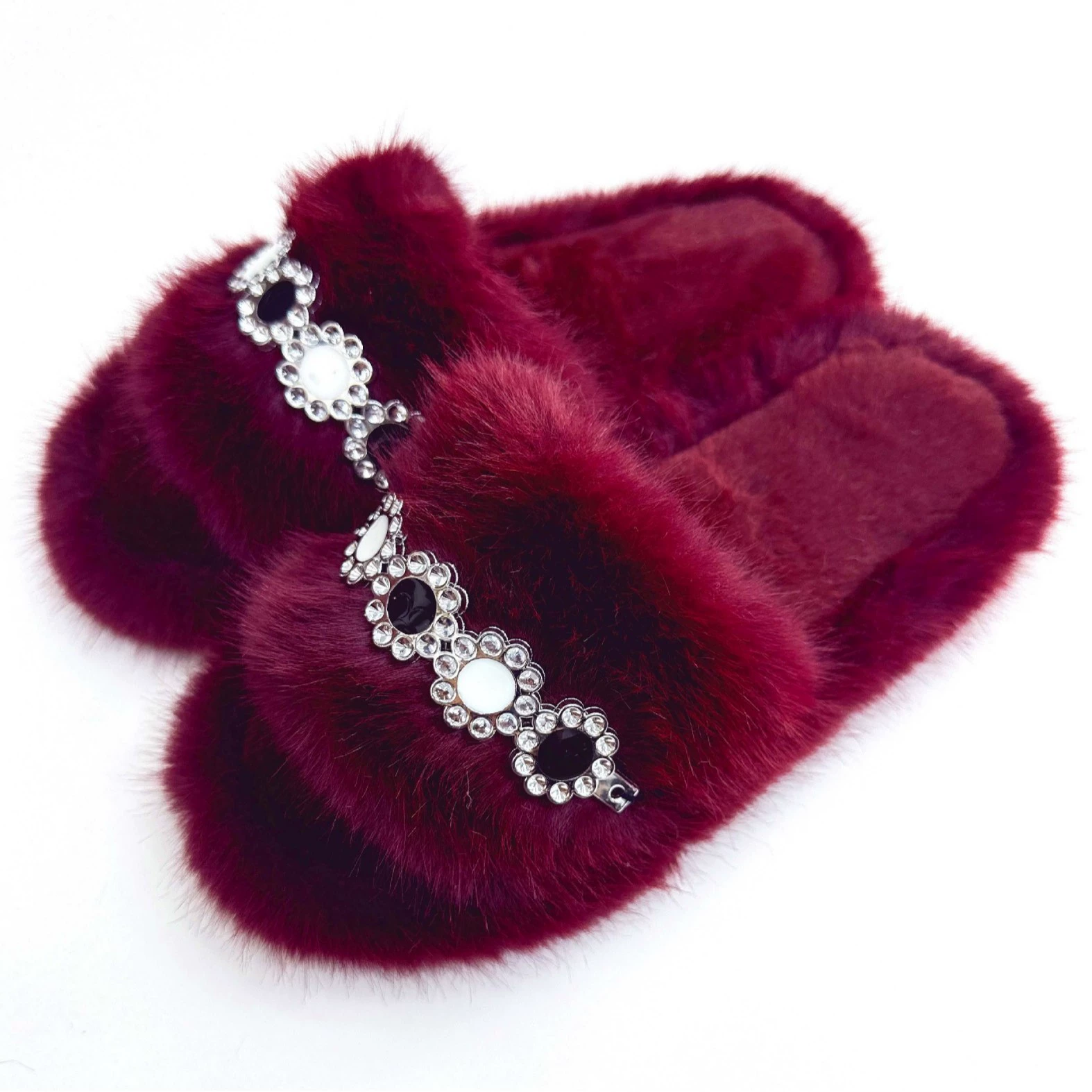 Трансграничная электронная коммерция Женская верхняя одежда Amazon 2025, новые домашние меховые тапочки в корейском стиле с имитацией кроличьего меха на плоской подошве, инкрустированные бриллиантами