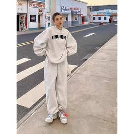 秋季白灰色穿搭一整套女2024新款流行美式休闲运动套装女两件套潮