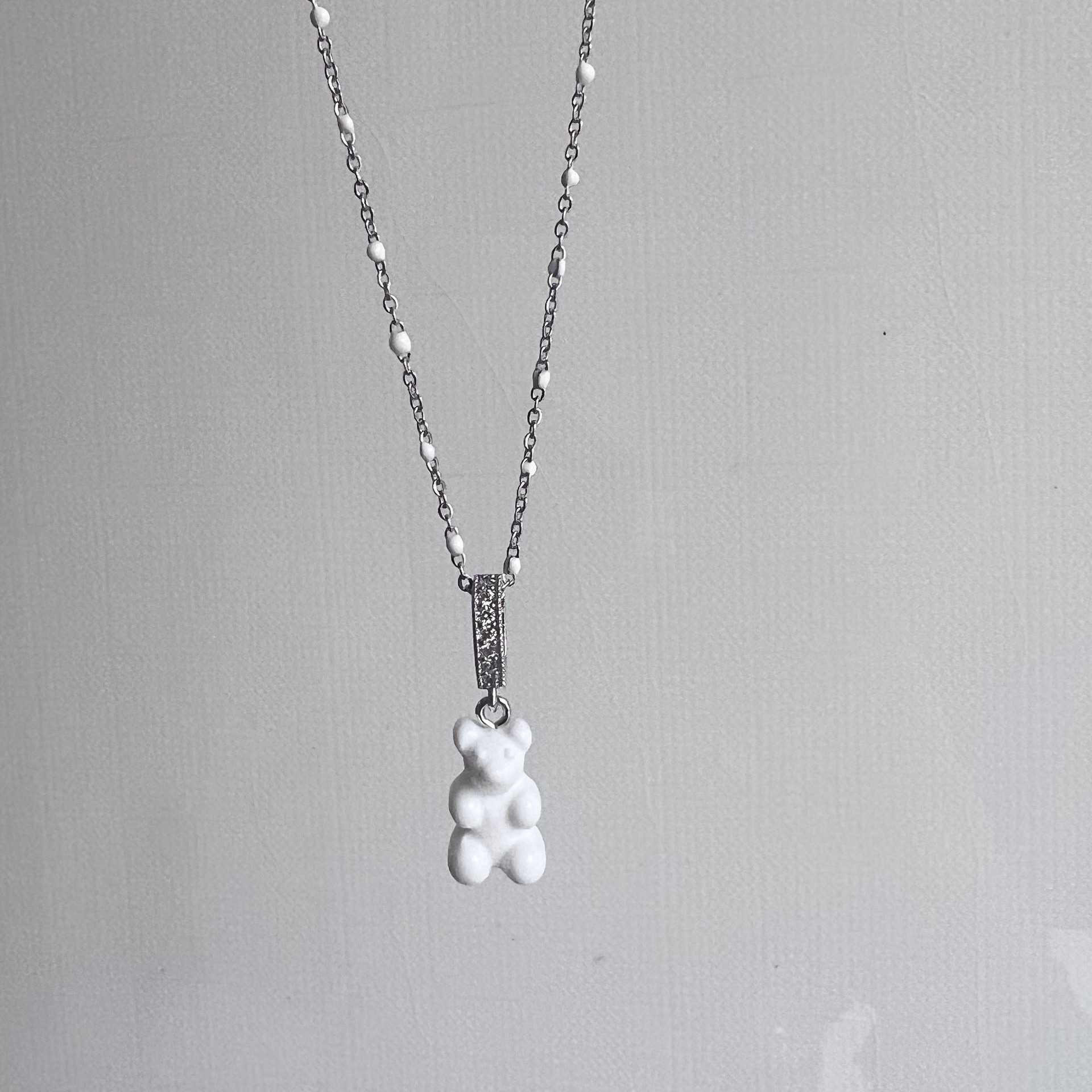 Doudou 체인 홀 화이트 컬러 버클