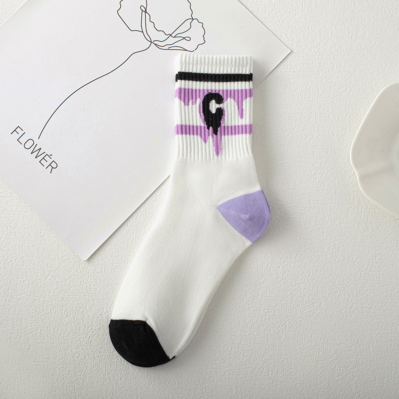 Calcetines de amor púrpura calcetines de media pantorrilla de alta apariencia para mujer de primavera y verano con letras de dibujos animados de moda estilo universitario calcetines de algodón
