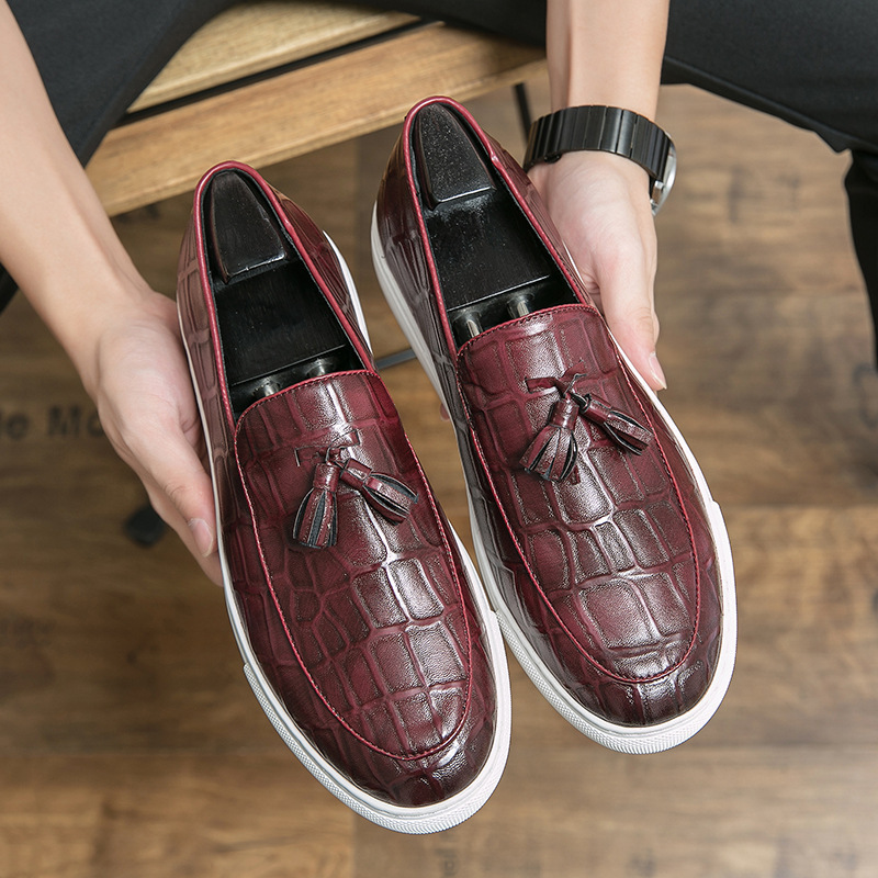 Transfronterizos para hombres coreanos zapatos de skate de negocios casuales de comercio exterior Europa estación de moda de tamaño grande con bordas de desfile zapatos de cuero para hombres image 3