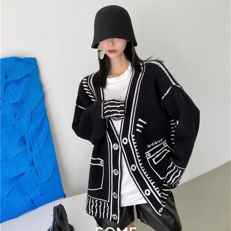 毛衣女秋季新款黑白色廓形绘画涂鸦宽松慵懒开衫外套针织衫上衣女|undefined