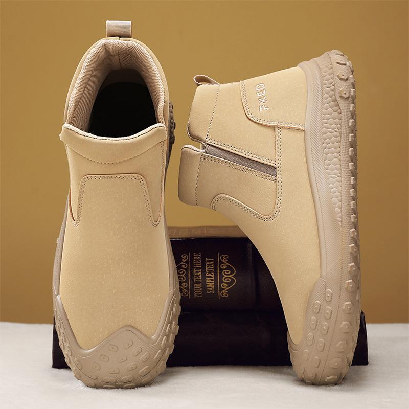 Zapatos de hombre de protección laboral 2024 nuevo otoño medio alto un zapato de zapato de deporte casuales antideslizante al aire libre zapatos de moda Martin