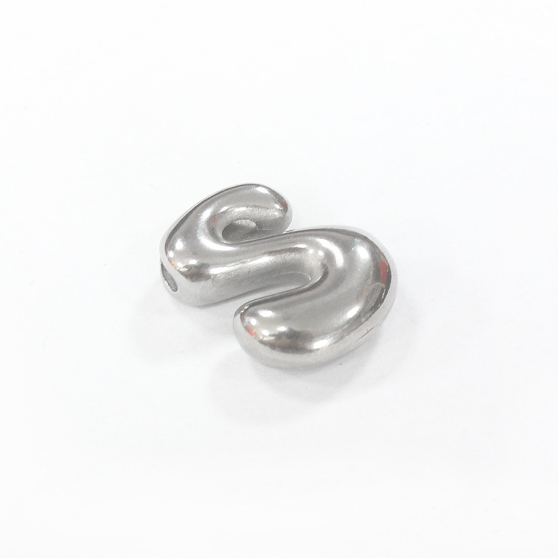 Steel-colored S letter (with horizontal hole on top) thickness 6.0*width 14*height 18mm*aperture 1.8mm (unit weight 5.3g)