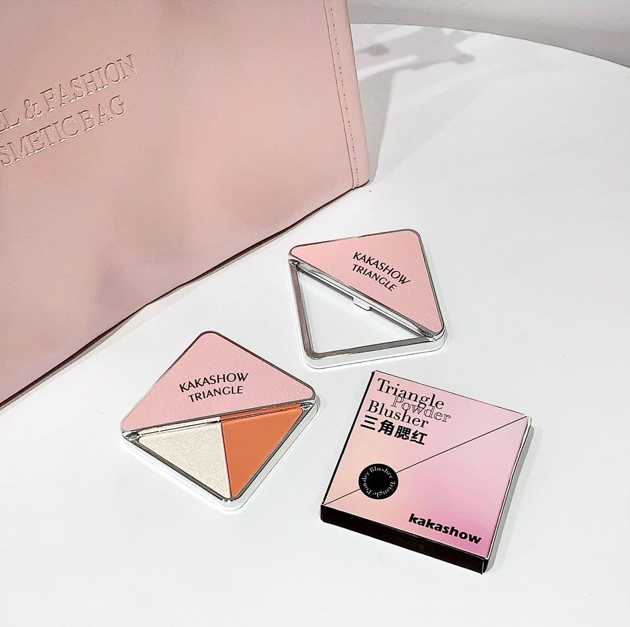 kakashow's rotating triangle two-color blush is a natural, smooth and color-enhancing matte Korean-style energetic blush with a swelling color undefined