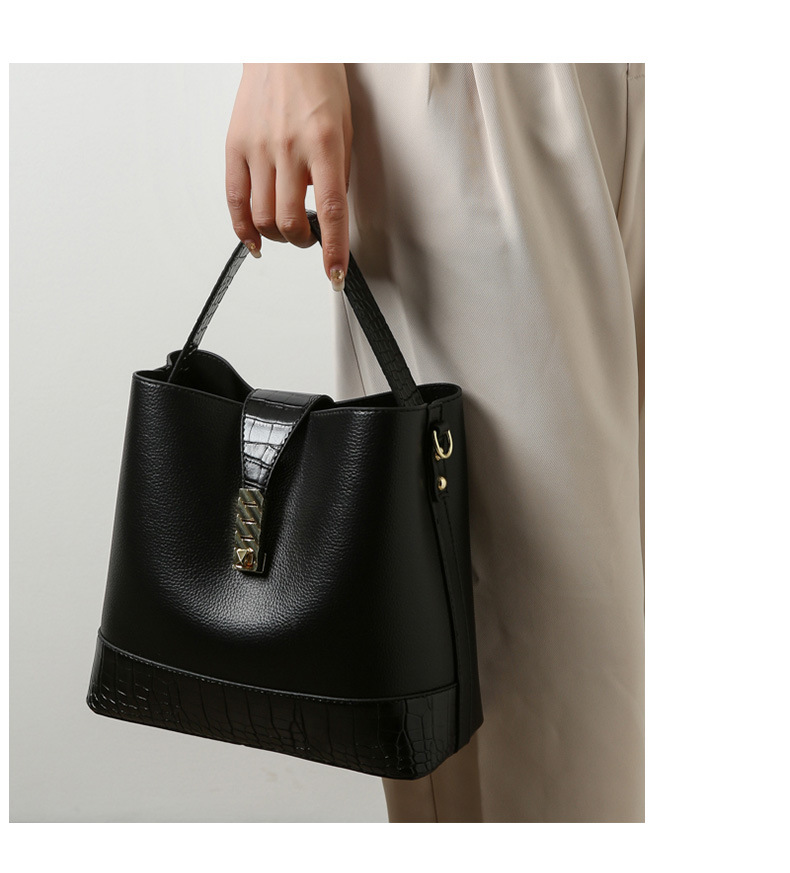 656g Weight Polyester Lining Material Lock clasp Closure Type Single Shoulder Strap Strap Type Crossbody Bag Bags Type Daily Occasion Pu Leather Material Solid Color Pattern All Seasons Season Women'S Gender Fashion Style Bucket Shape Medium Size Women's Medium Pu Leather Solid Color Fashion Bucket Lock Clasp Crossbody Bag 24