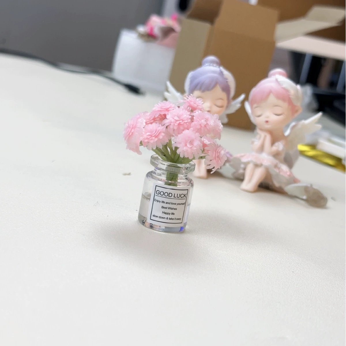 Маленькая ароматная ветерка звездной вазы розовый вишневый цвет декоративной куклы имитация мини-автомобильного внутреннего украшения дома