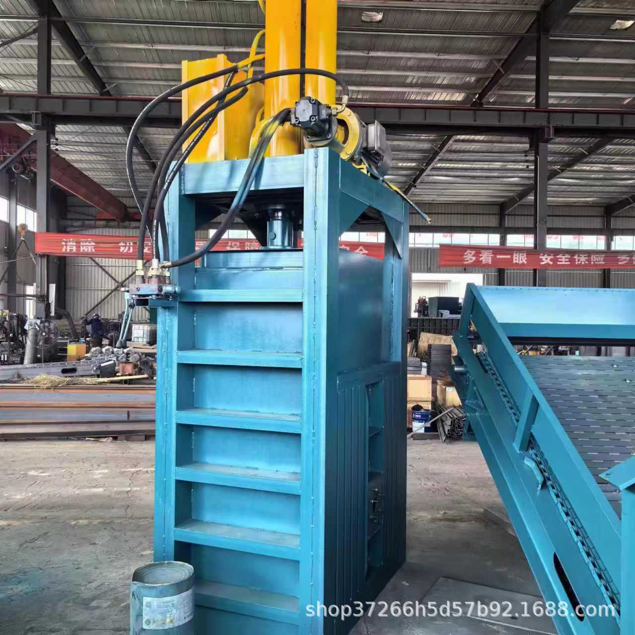 立式液压打包机 塑料瓶易拉罐废品秸秆服装打包机