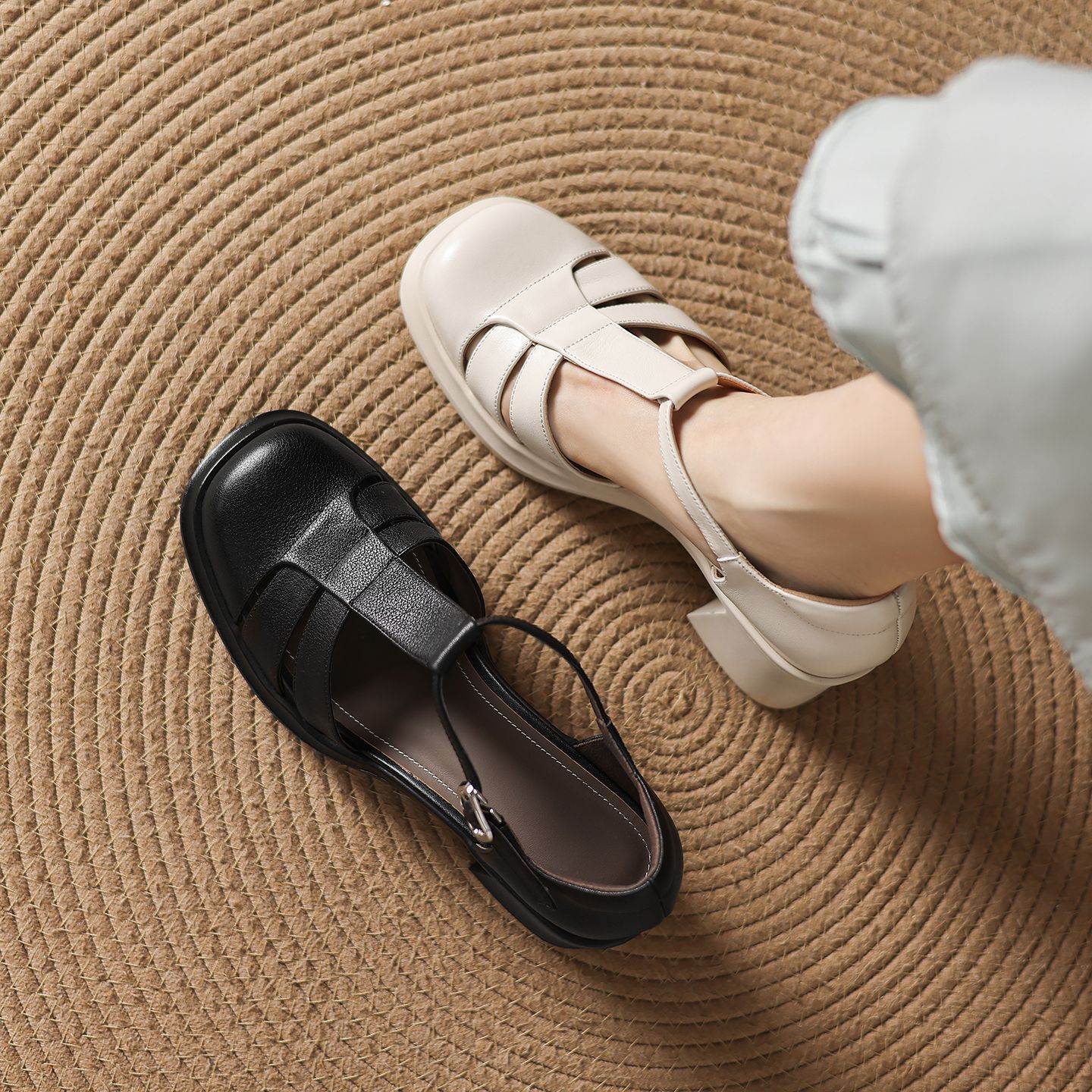 Sandal nữ cao gót phong cách La Mã, mũi kín gót kín, đế dày da bò, gót 7 cm — đen