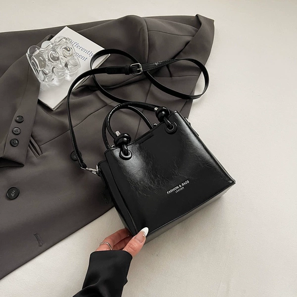 Black pendant