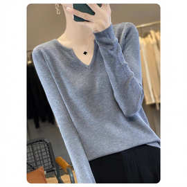 设计感V领精纺羊毛修身显瘦打底衫秋冬新款纯色时尚针织薄毛衣女