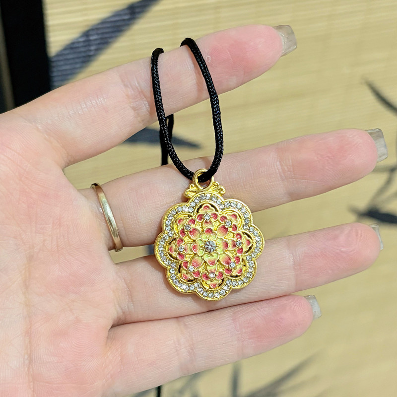 Luo Sheng nuevo estilo chino exquisito esmalte color hueco colgante de oro para regalos