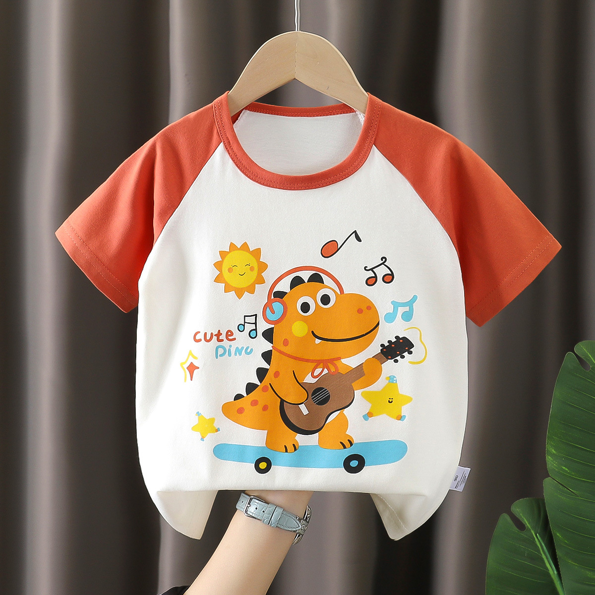 子供用半袖純綿夏新作2026男の子Tシャツベビー漫画柄女の子半袖韓国風トップス子供服