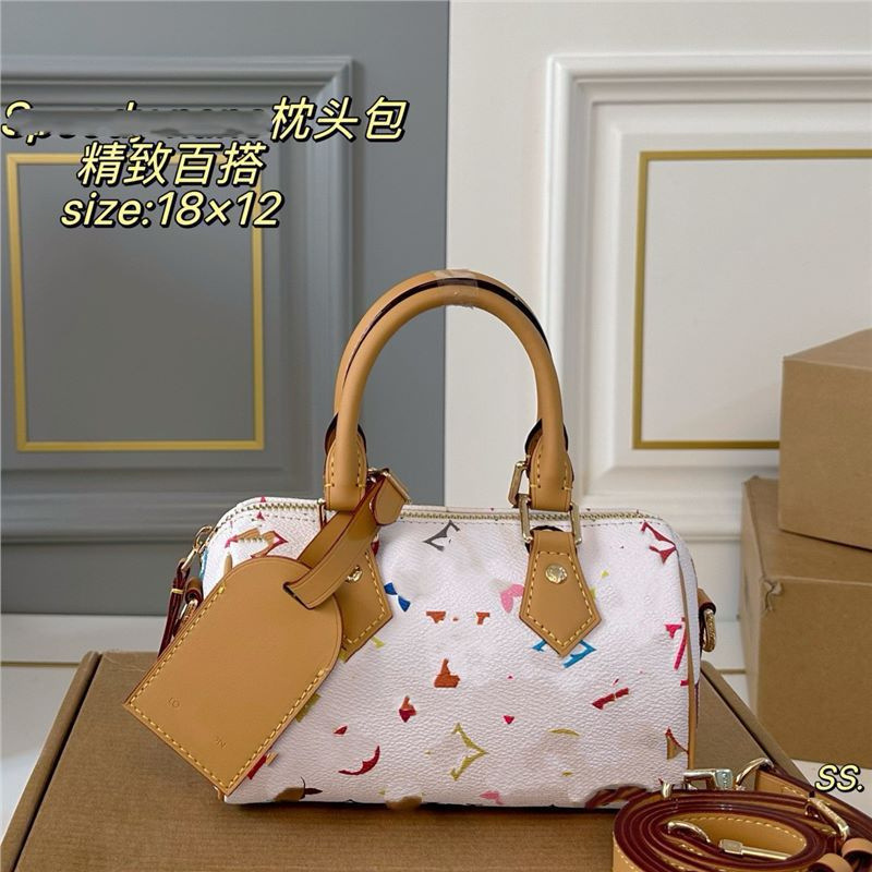 2025 New Arrival Small Pillow Boston Bag Versatile Gradient Pink Women's Handbag Trendy Crossbody Shoulder Bag - Thumbnail 3