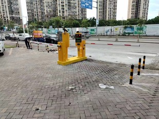 Parking lot vehicle identification barrier gate integrated machine Vehicle Identification System Parking lot community underground garage parking