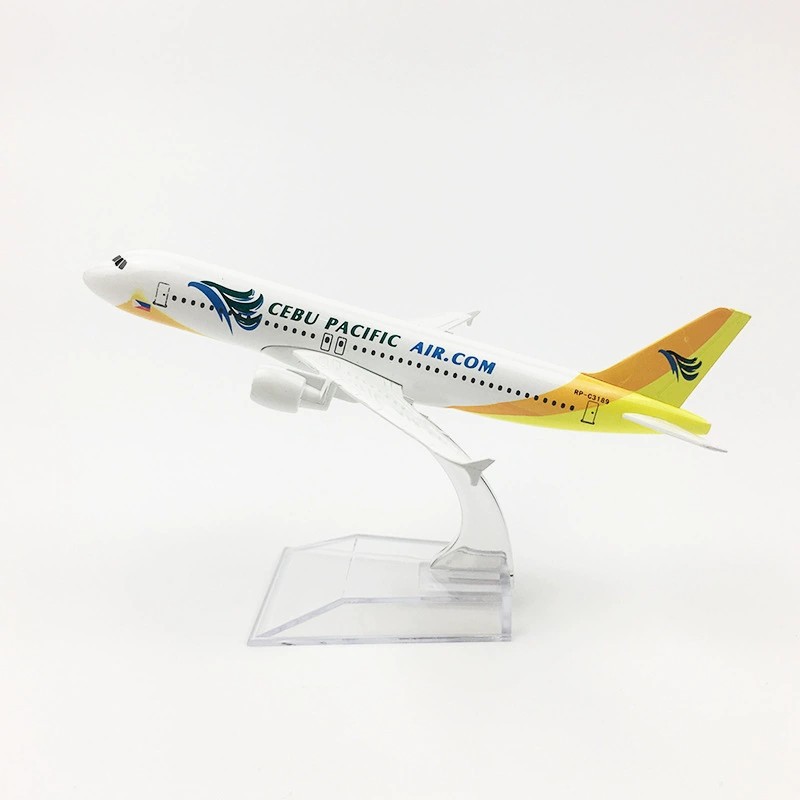 Modelo de avión de simulación de la serie A320 de la aviación extranjera con aleación de tren de aterrizaje