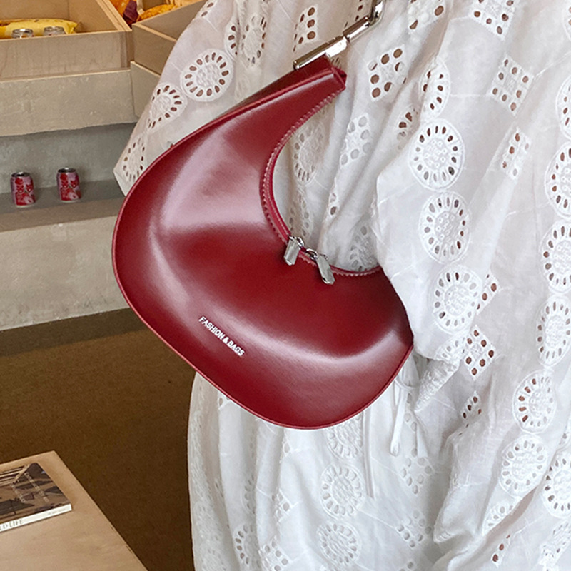 Kleine, exklusive Halbmondtasche, handliche Halbmondtasche, modische und vielseitige Schultertasche, Achseltasche_voghion.com