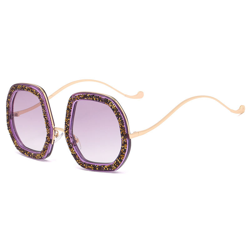 Fashionable trend sunglasses