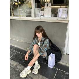 蓝色格子衬衫外套女韩系宽松慵懒风2026早秋新款休闲百搭长袖衬衣