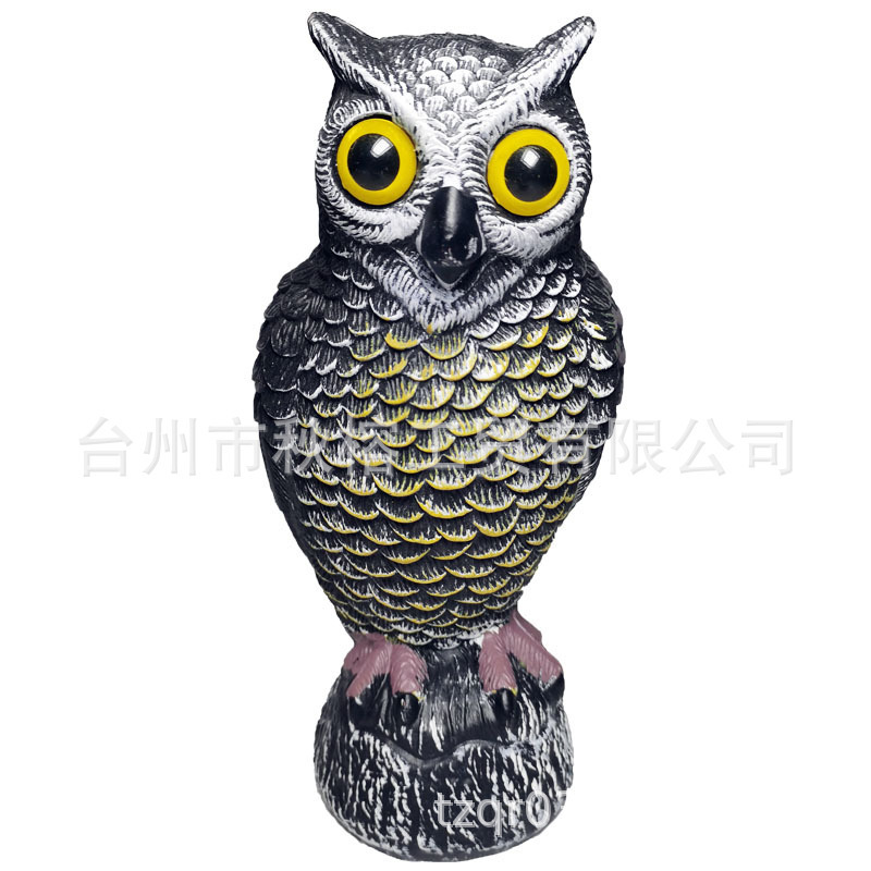 フクロウのような動物の鳥よけ器は鳥の神器を追い払います。フクロウの鳴き声を出して猫と犬のネズミの動物を追い払います。|undefined