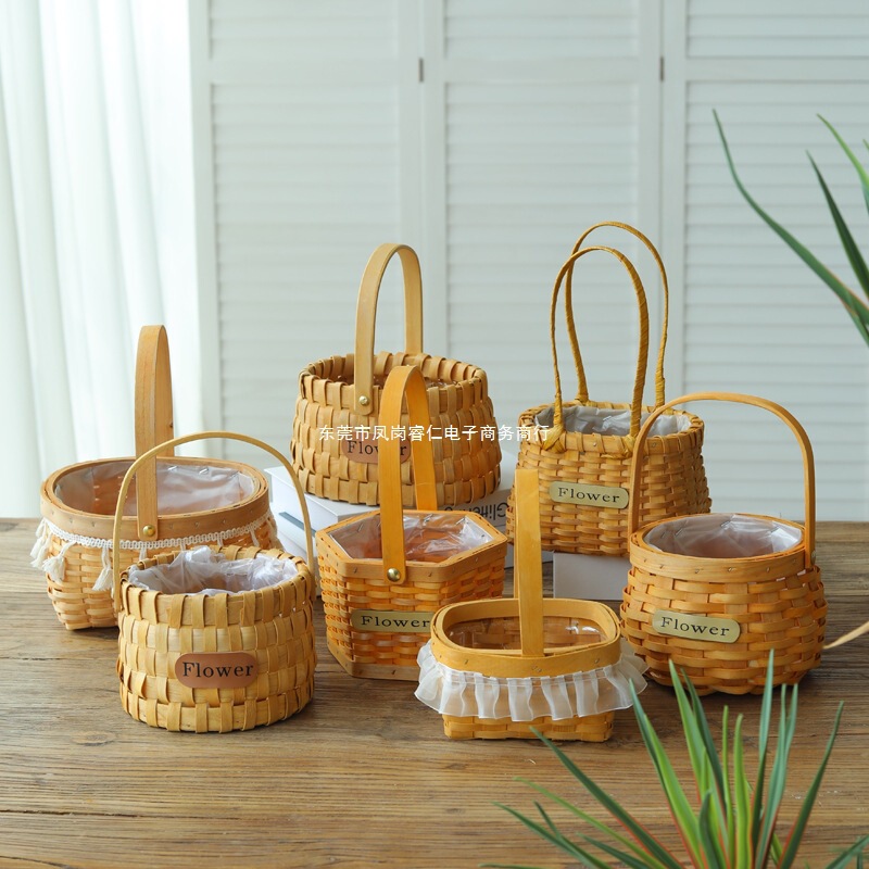 Spring and Summer Strawberry Picking Basket, Baby Outdoor Photo Basket, Tassel Lace-Edged Hand-Held Basket, Wooden Flower Basket Spring and Summer Strawberry Picking Basket, Baby Outdoor Photo Basket, Tassel Lace-Edged Hand-Held Basket, Wooden Flower Basket