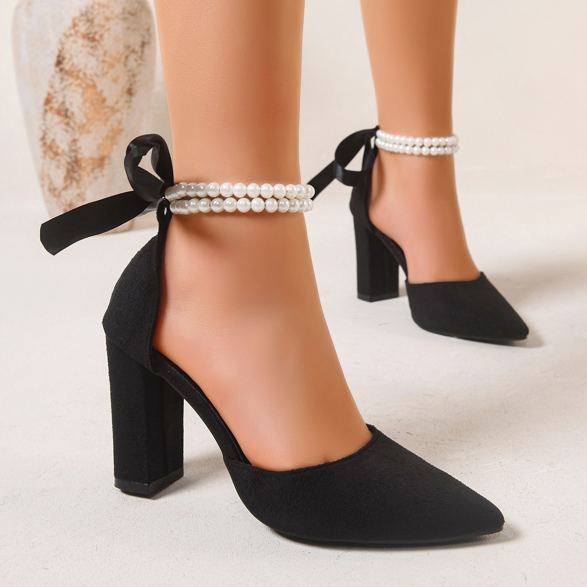 2025 Winter New Pointed Toe Suede French Versatile Pearl High Heels Direct From Manufacturer For Foreign Trade_vogvips.com