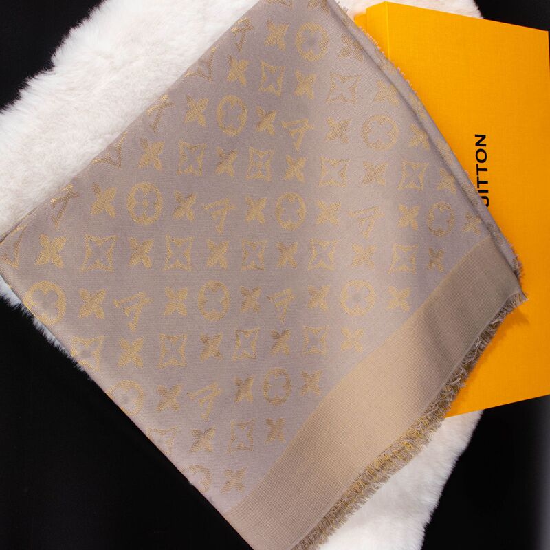 正しいバージョンのクラシック 140 × 140 ゴールドとシルバーの糸大正方形スカーフ女性の夏のエアコンルームショールシルクスカーフ|undefined