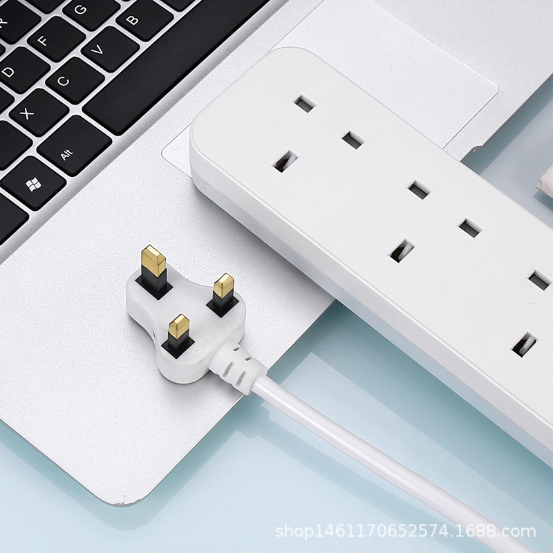 Enchufe transfronterizo pequeño enchufe de fila estándar británico enchufe multipuerto británico placa de enchufe con cable enchufe de fila estándar británico