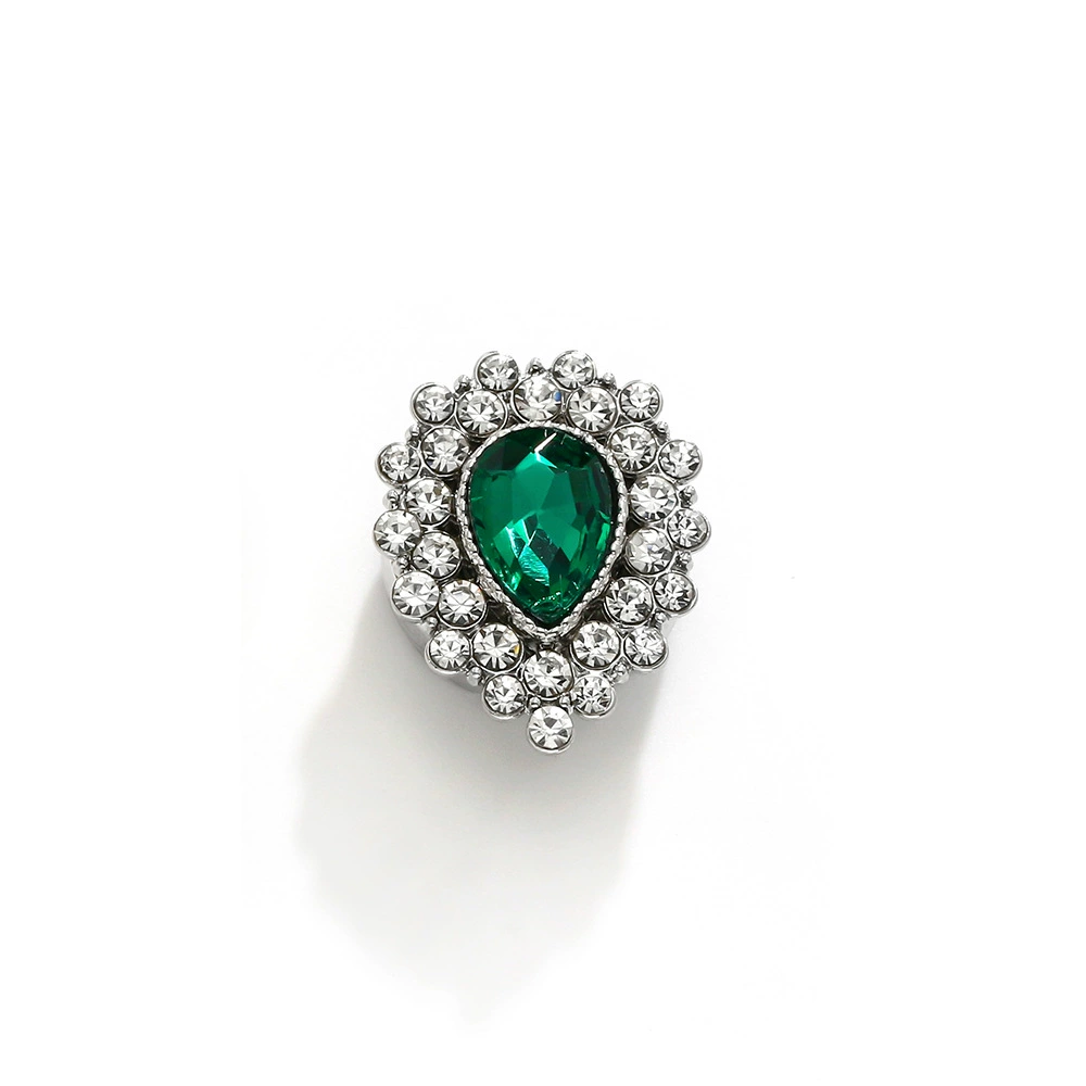 Украшение для рубашки (button cover), стразы и жемчуг, акцент 14k, клипса, 9 дизайнов