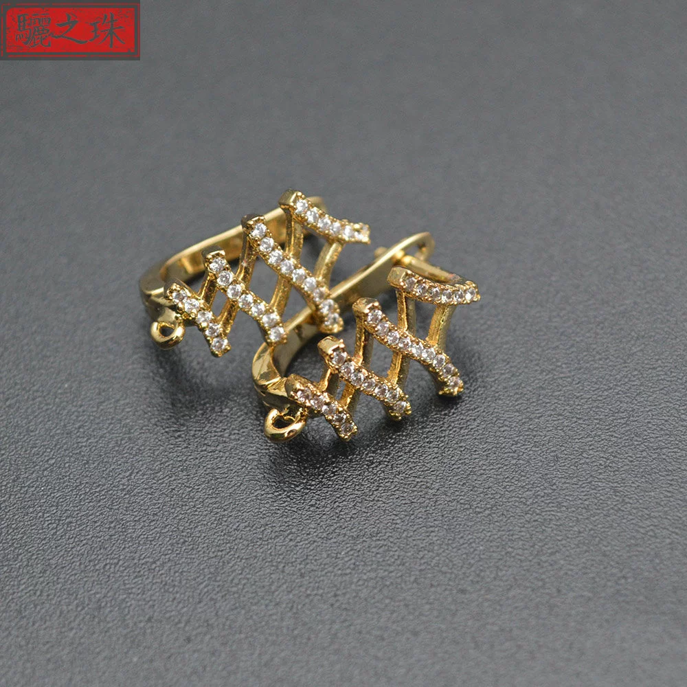 Кривые серьги, циркон, серьги-клипсы, аксессуар, аксессуары, стиль легкой роскоши, микрокристаллы, 750 пробы золота