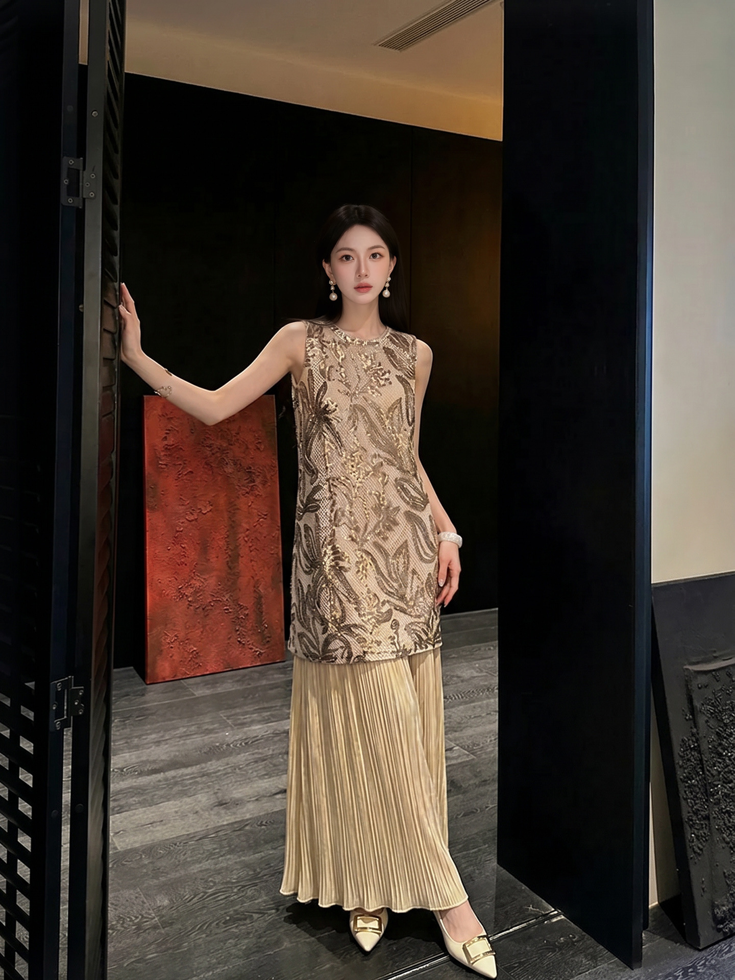Đầm maxi nữ thắt eo phong cách Tân Trung Hoa họa tiết thêu nổi — Trà cà phê