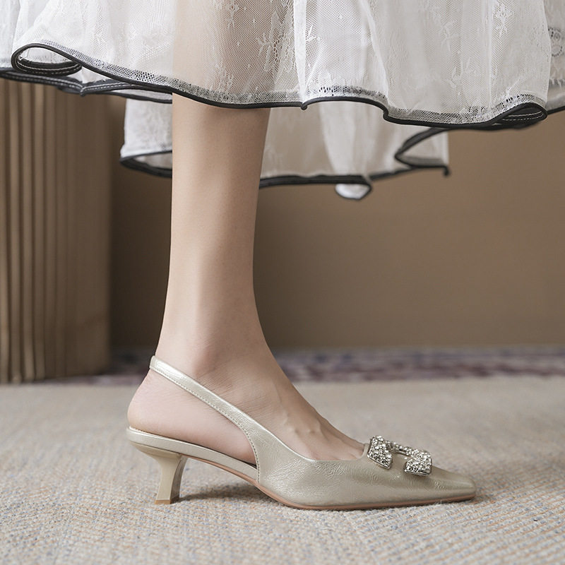Sandal nữ bít mũi hở gót gót vuông đính đá khóa vuông, gót 3–6 cm — Màu bạc, Màu hồng nhạt, Vàng nhạt