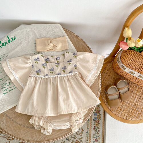  Summer Infant and Toddler Trumpet Puff Short-Sleeved Square Neck Top + Fungus Hemming Pants Two-piece Set
