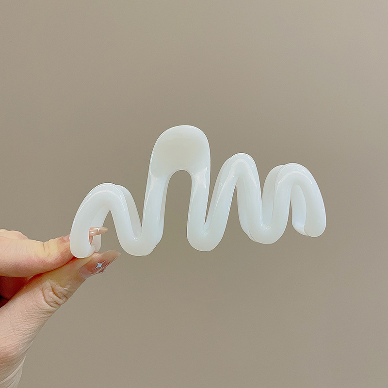 Otoño y invierno gracioso clip de agarre grande más simple clip de pelo de viento para mujeres detrás de la cabeza clip de pescado de alta calidad tocado