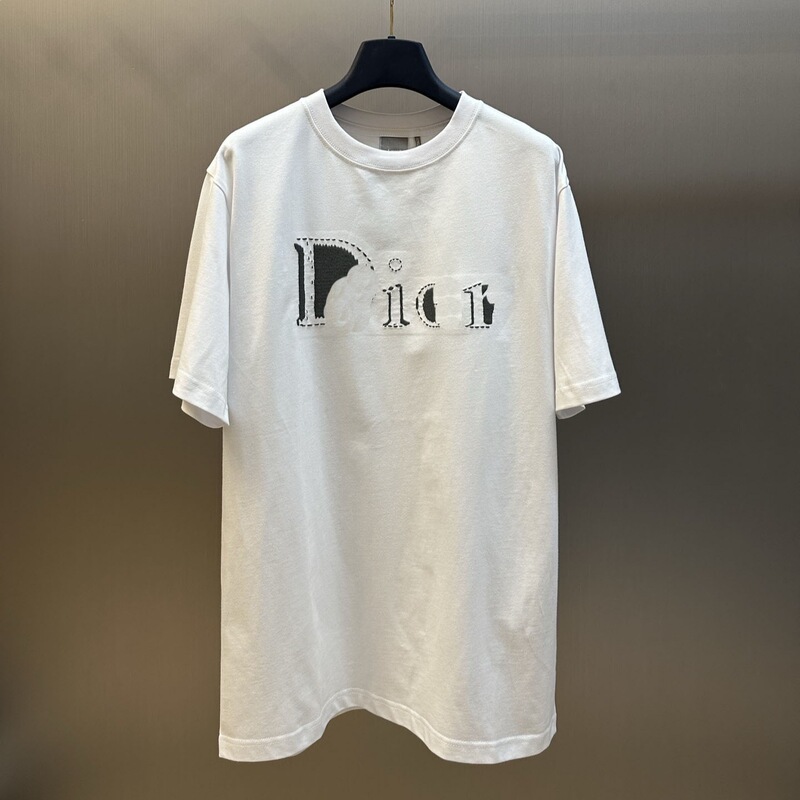 Original D Brand 26Ss Spring/Summer New Model with Dotted Letter Logo Embroidery, Round Neck Short-Sleeve Unisex T-Shirt Original D Brand 26Ss Spring/Summer New Model with Dotted Letter Logo Embroidery, Round Neck Short-Sleeve Unisex T-Shirt