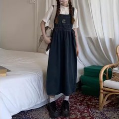 デニムのストラップのワンピースの少女の夏服の2025新型の中学の高校の学生の日本のかわいい年齢の長いスカート