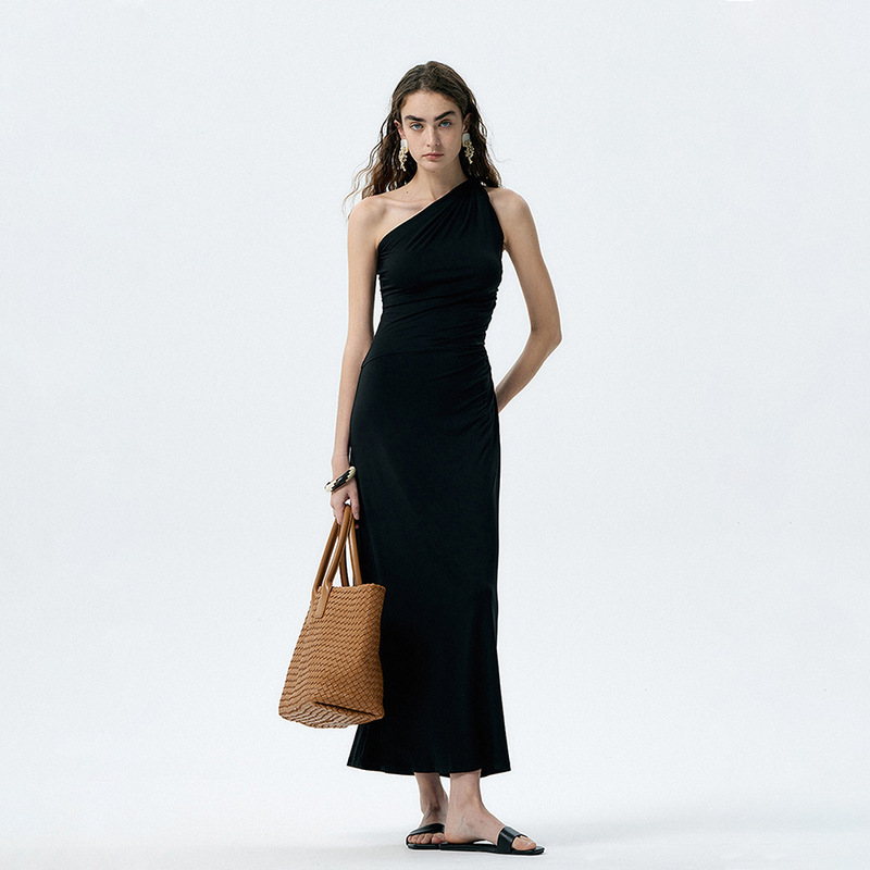 French-Style Elegant Vacation Dress with a Slanted Neckline, Summer 2026 Ankle-Length Straight Beach Dress for Women