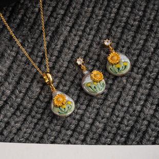 Oil Painting Style Natural Freshwater Baroque Pearl Pendant Necklace Female Niche Design Flower Light Luxury Middle Ancient Clavicle Chain